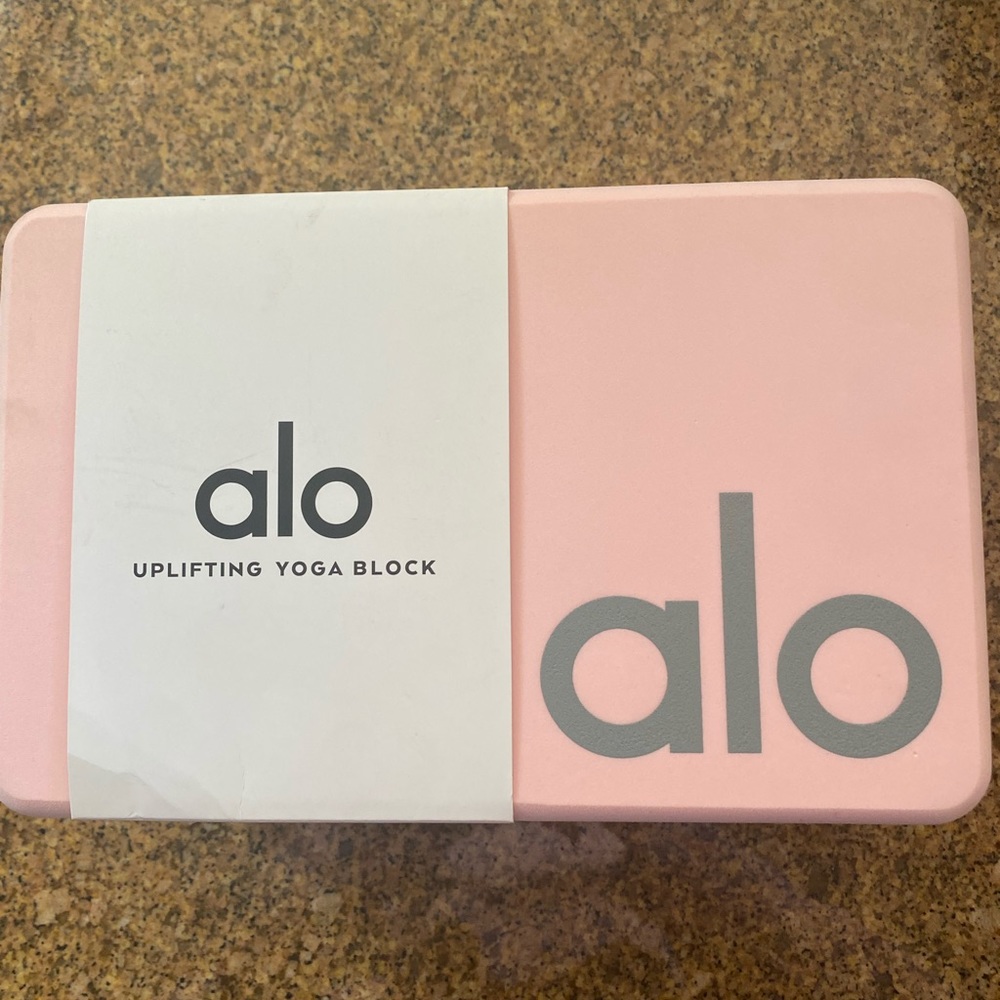 Alo Yoga Block!